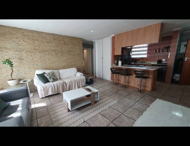 2 BEDROOM SECTIONAL TITLE FOR SALE IN VERWOERDPARK